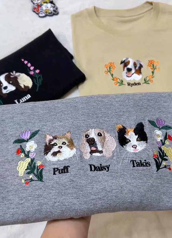Custom Premium Handcrafted Pet Photo Embroidery T-shirt Sweatshirt Hoodie with Wreath Design