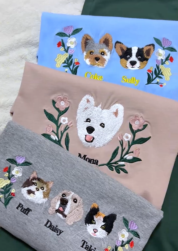 Custom Premium Handcrafted Pet Photo Embroidery T-shirt Sweatshirt Hoodie with Wreath Design