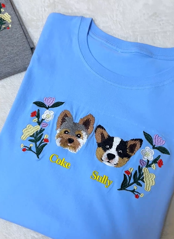Custom Premium Handcrafted Pet Photo Embroidery T-shirt Sweatshirt Hoodie with Wreath Design